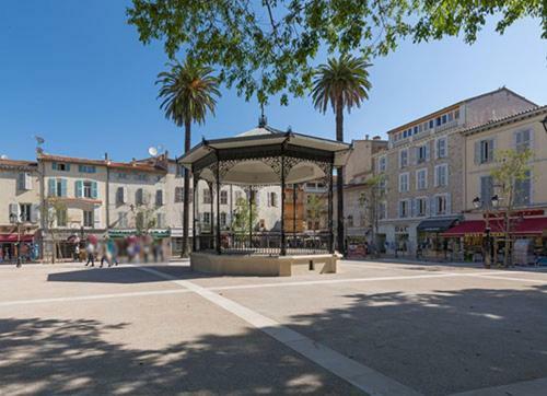 Duplex Fontaine - Appartement Duplex Coeur Vieil Antibes Old City Marche Provencal Exteriör bild